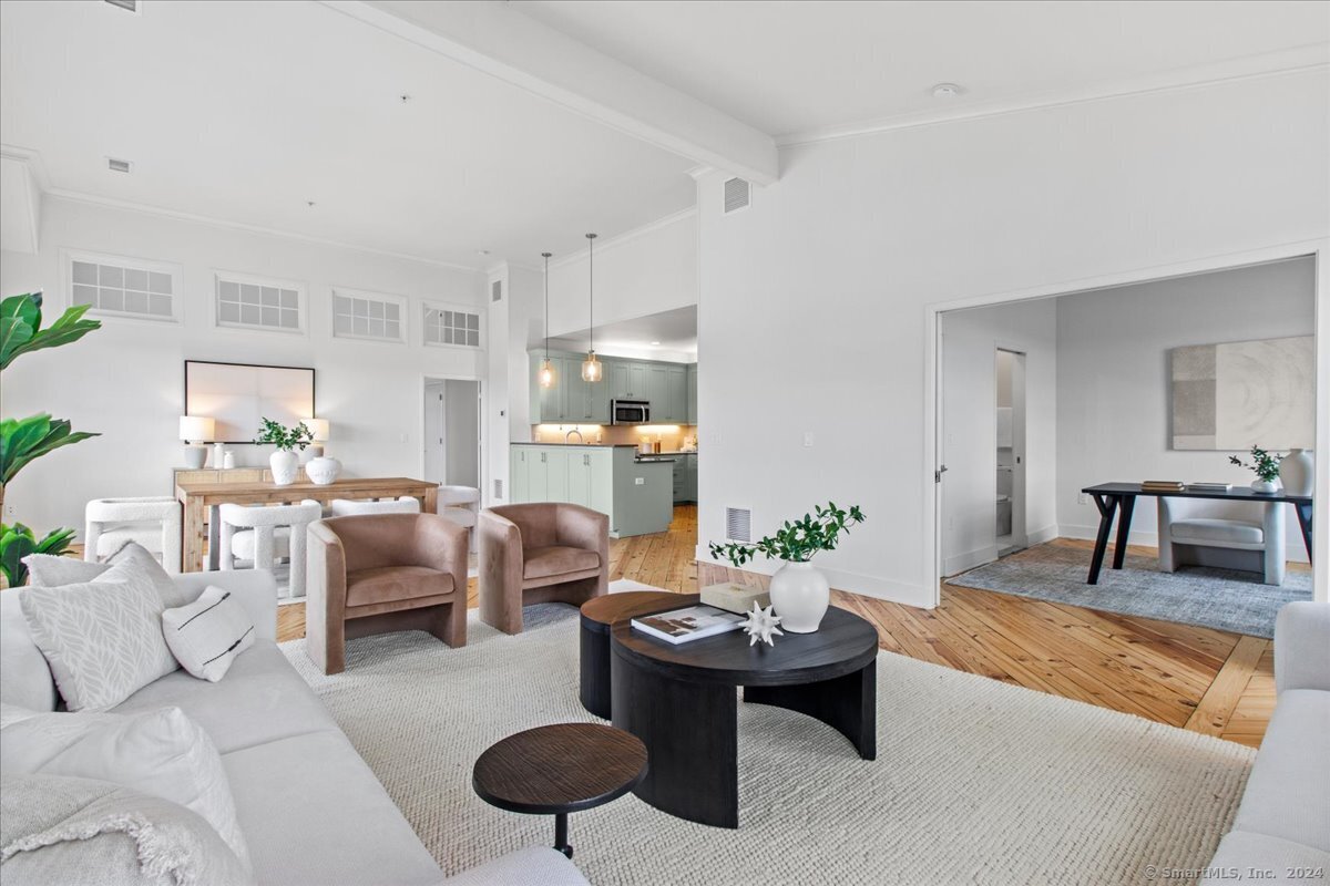 60 Willow Street 305