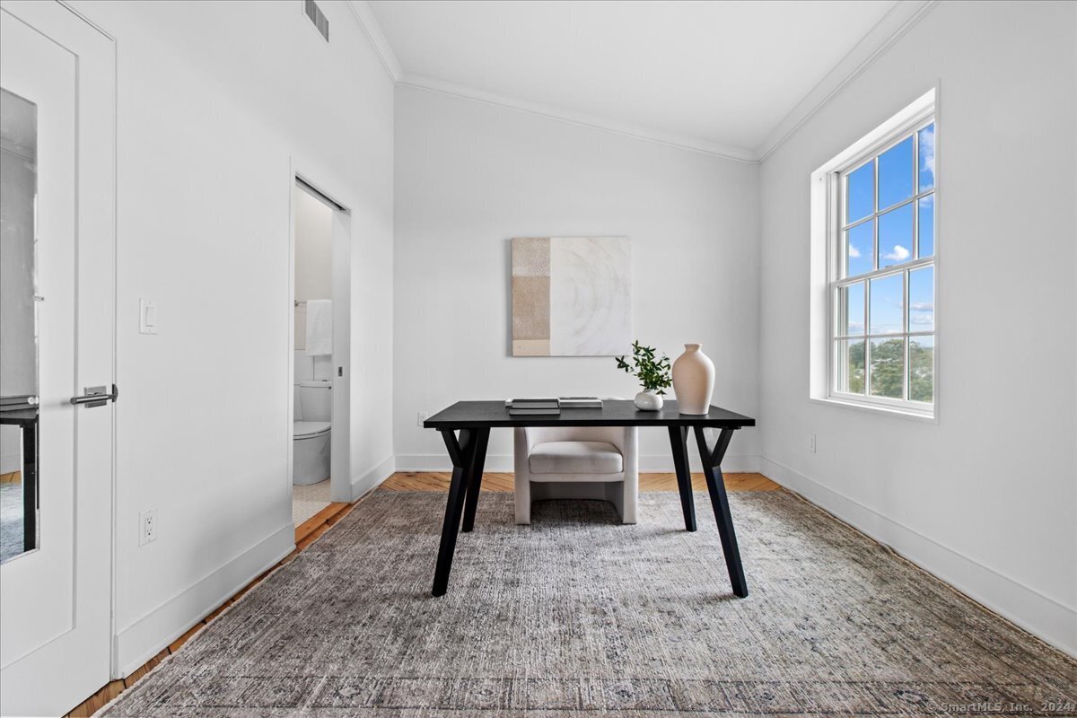 60 Willow Street 305