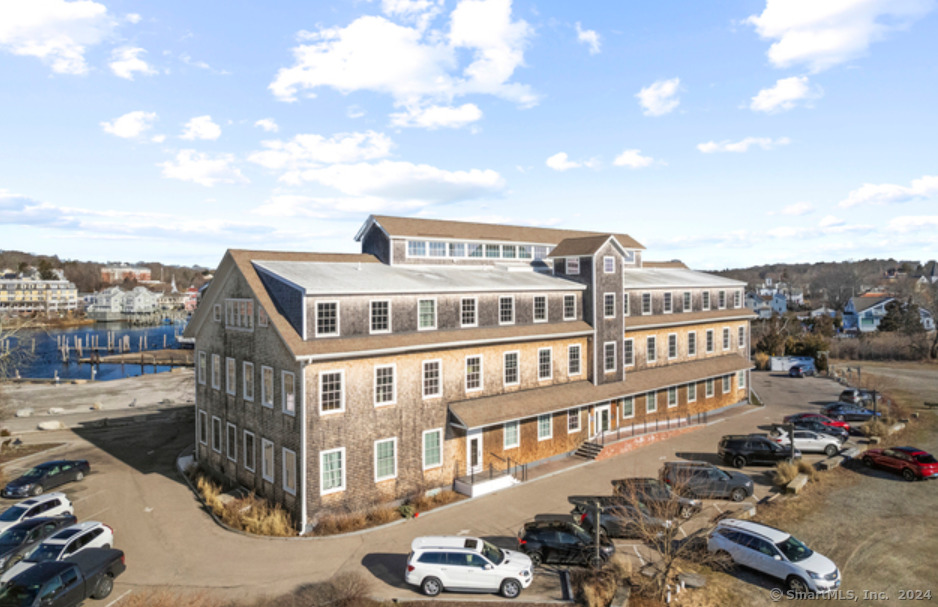 60 Willow Street 305