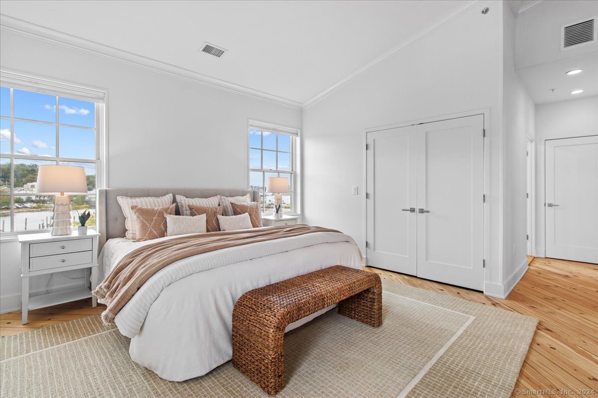 60 Willow Street 305