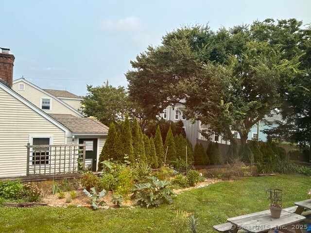 14 Trumbull Street