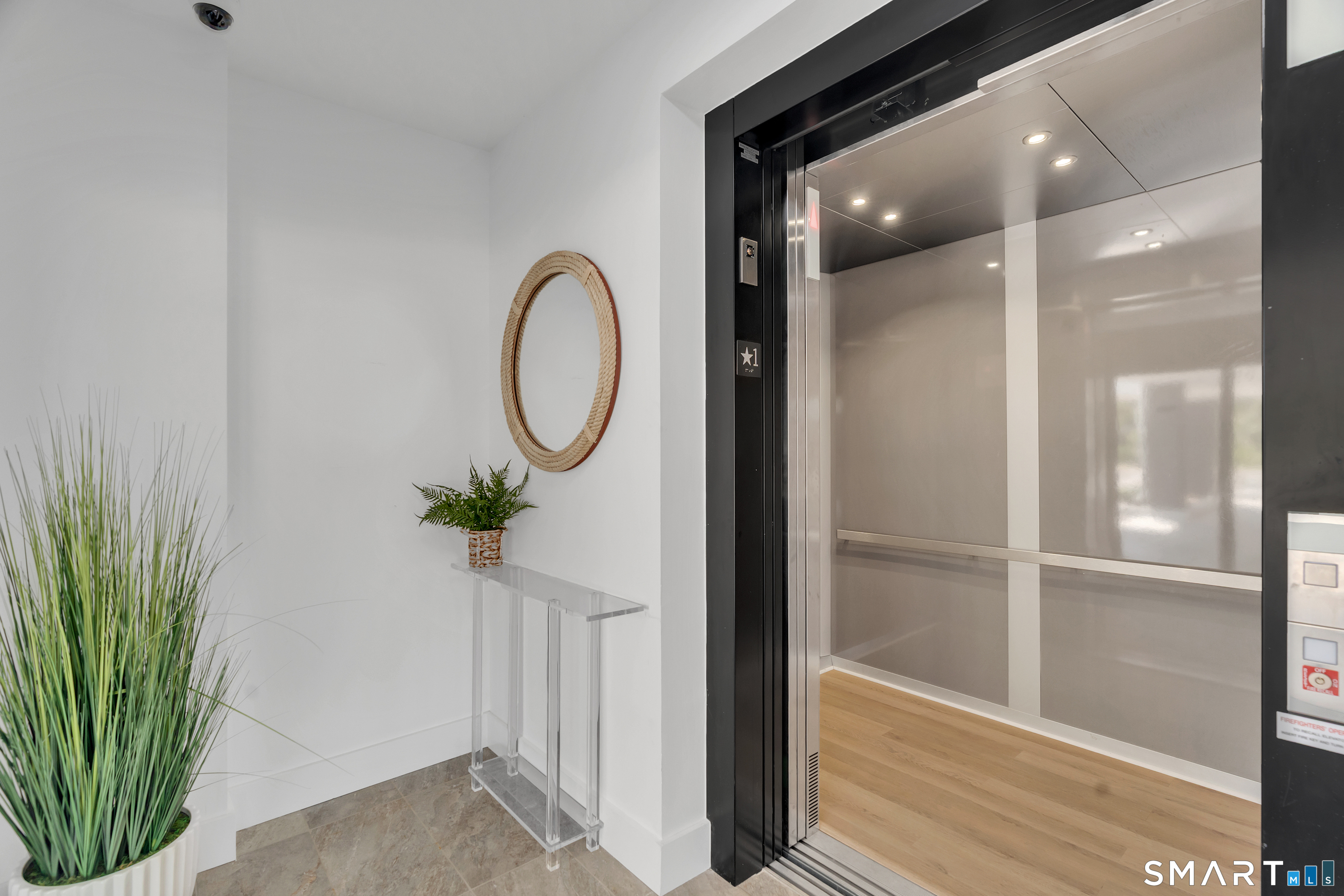 32 Broadway Avenue