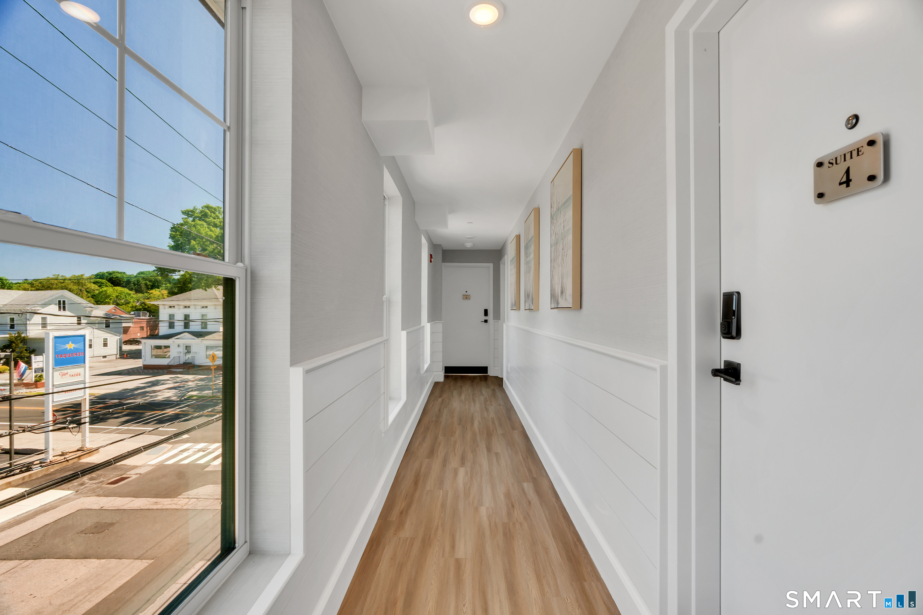 32 Broadway Avenue