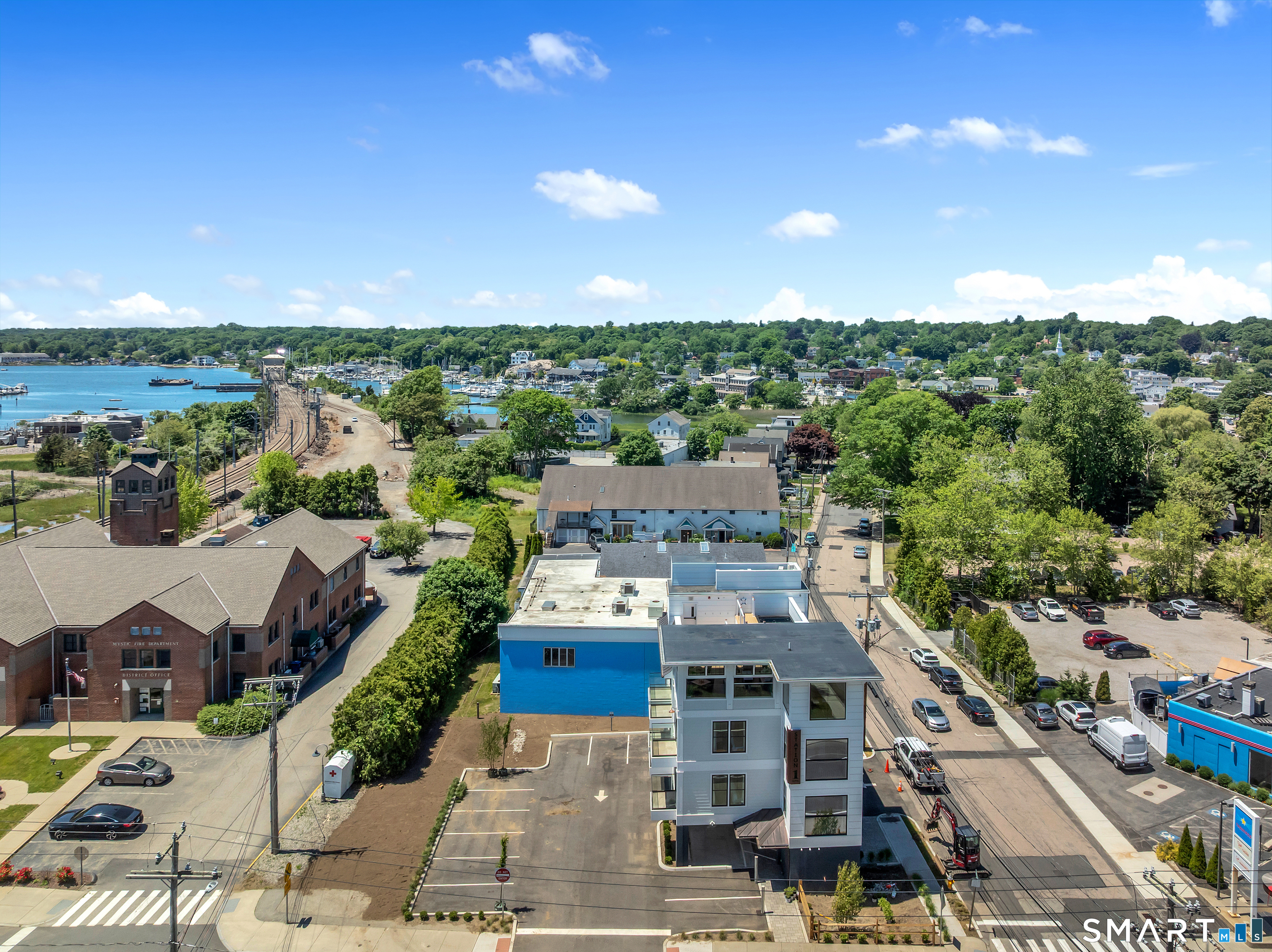 32 Broadway Avenue