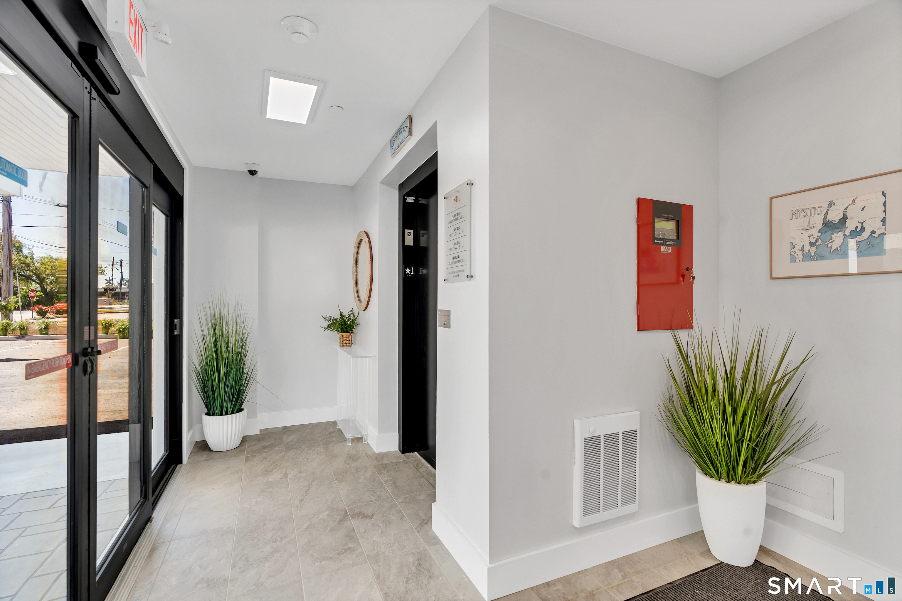 32 Broadway Avenue