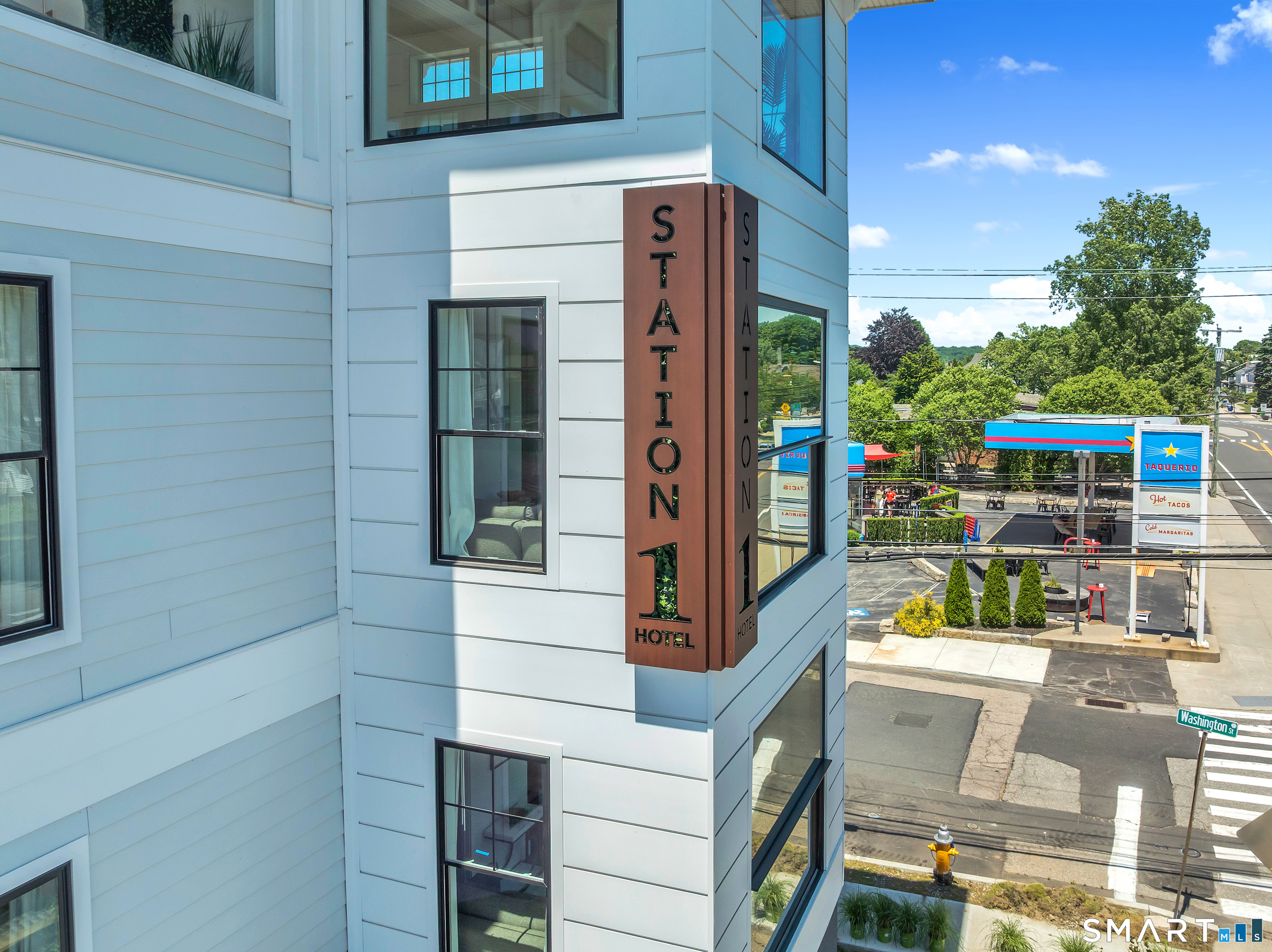 32 Broadway Avenue