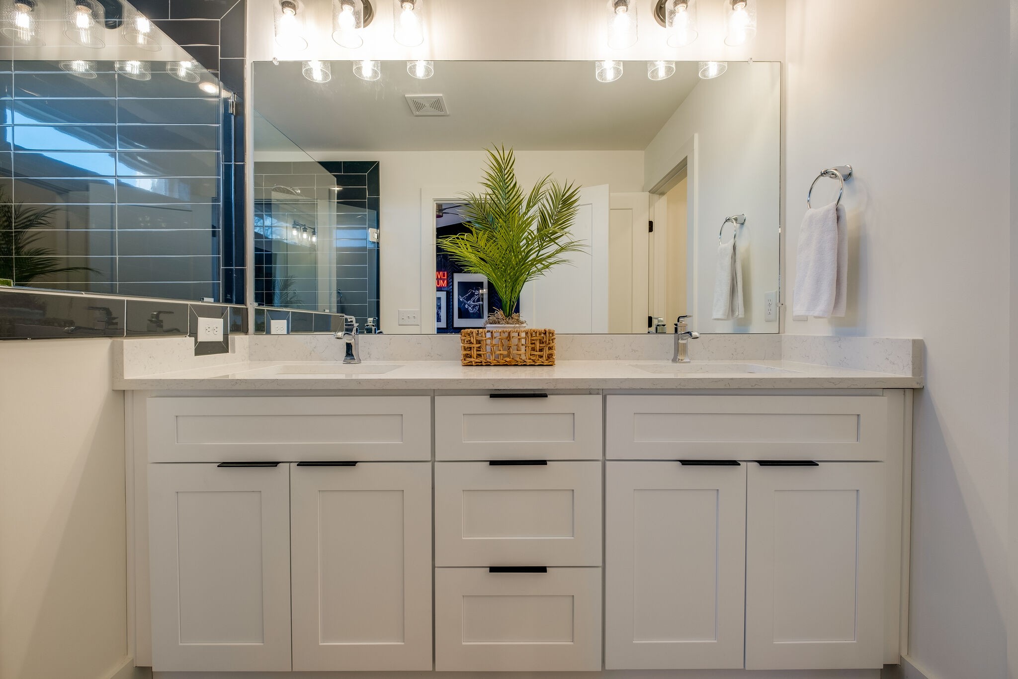 1519 Meridian St Unit: 1