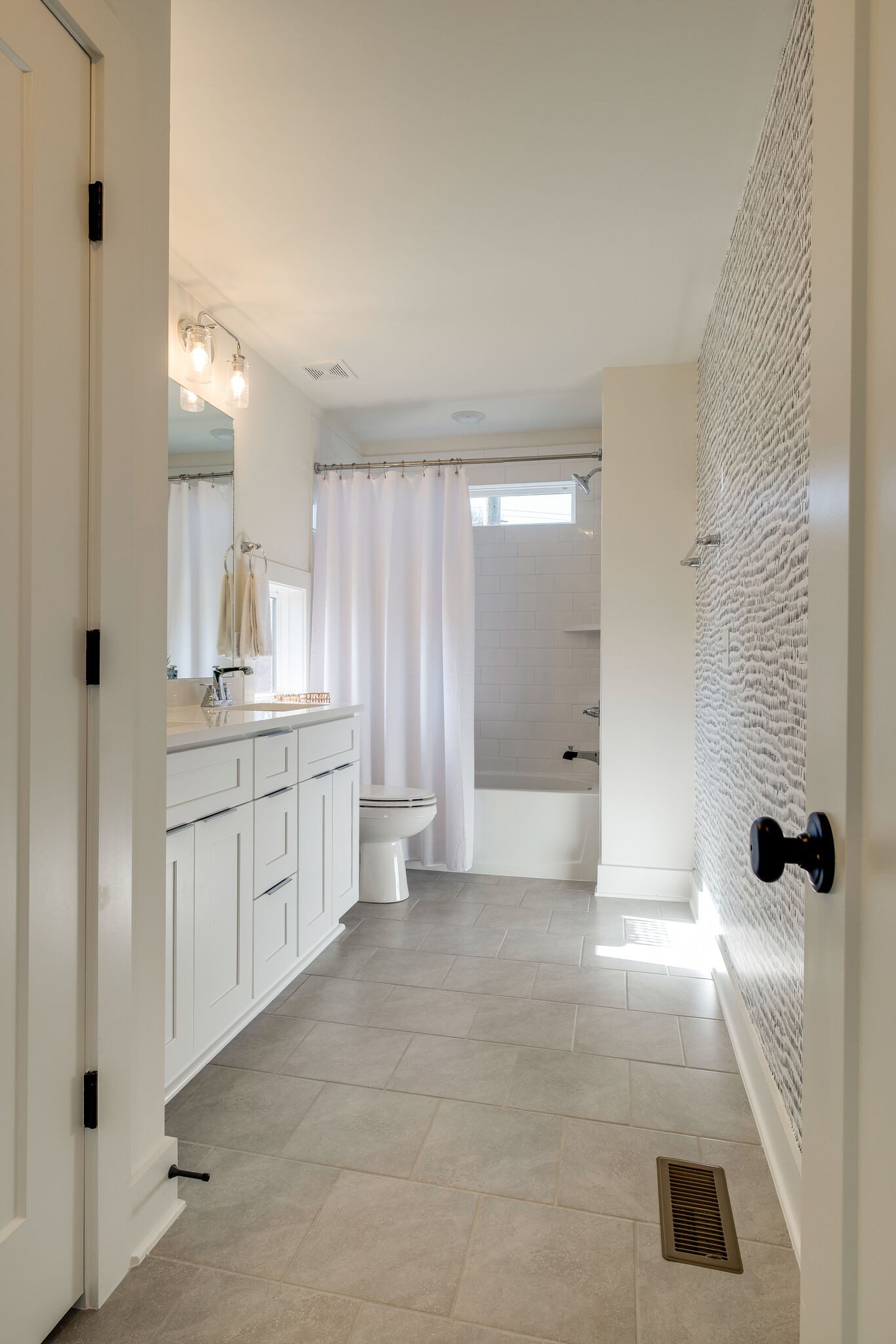 1519 Meridian St Unit: 1