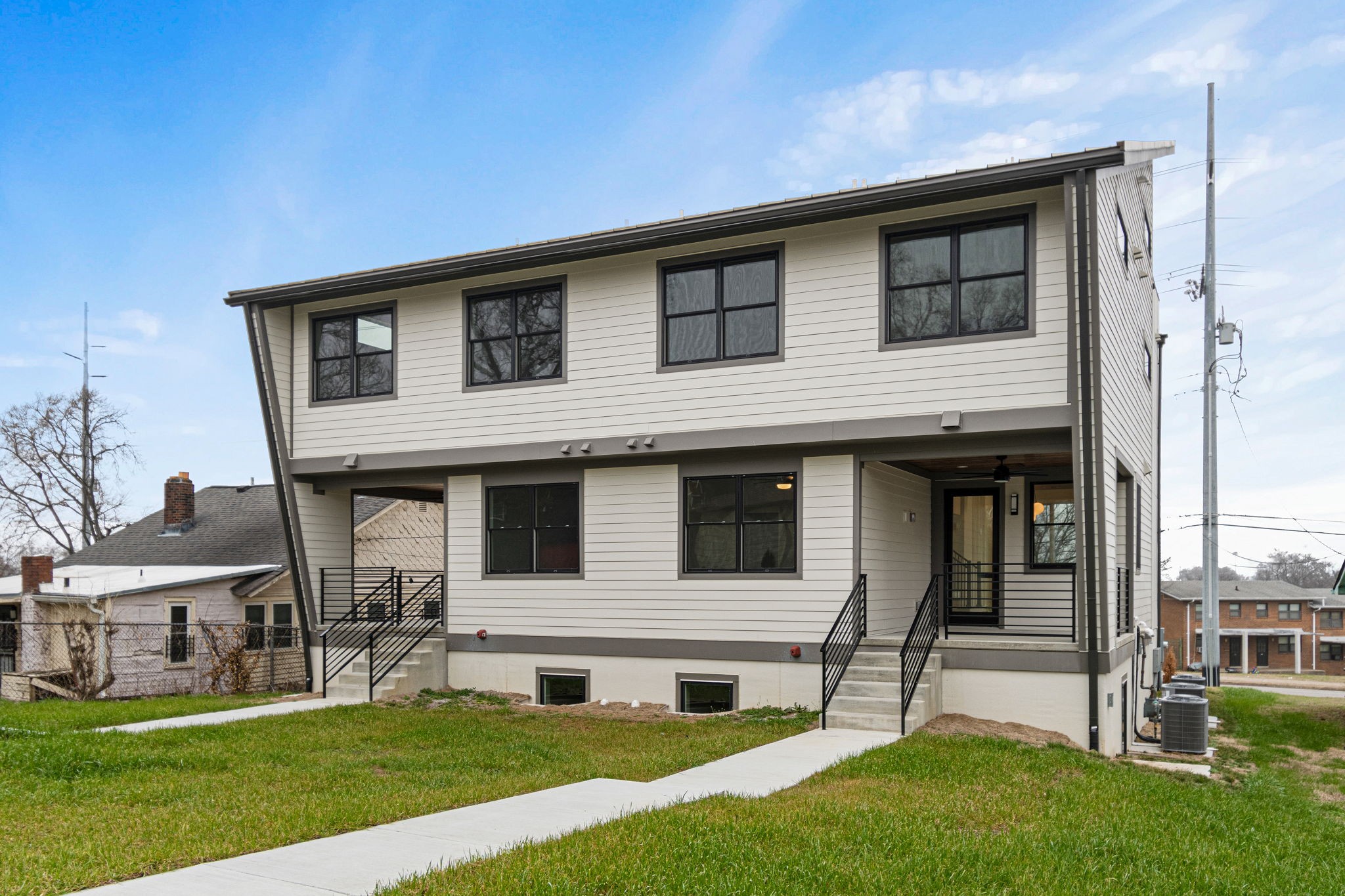 1007 Summit Ave