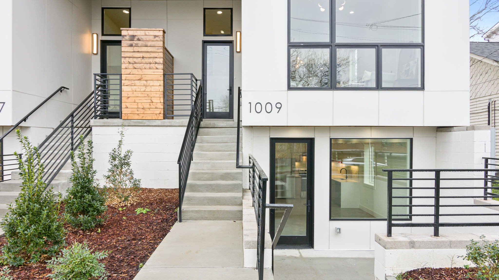 1009 Summit Ave