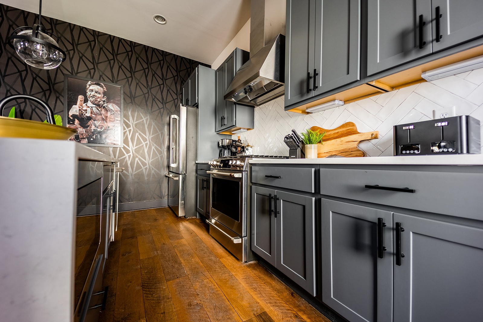 1037 Southside Ct Unit: 4