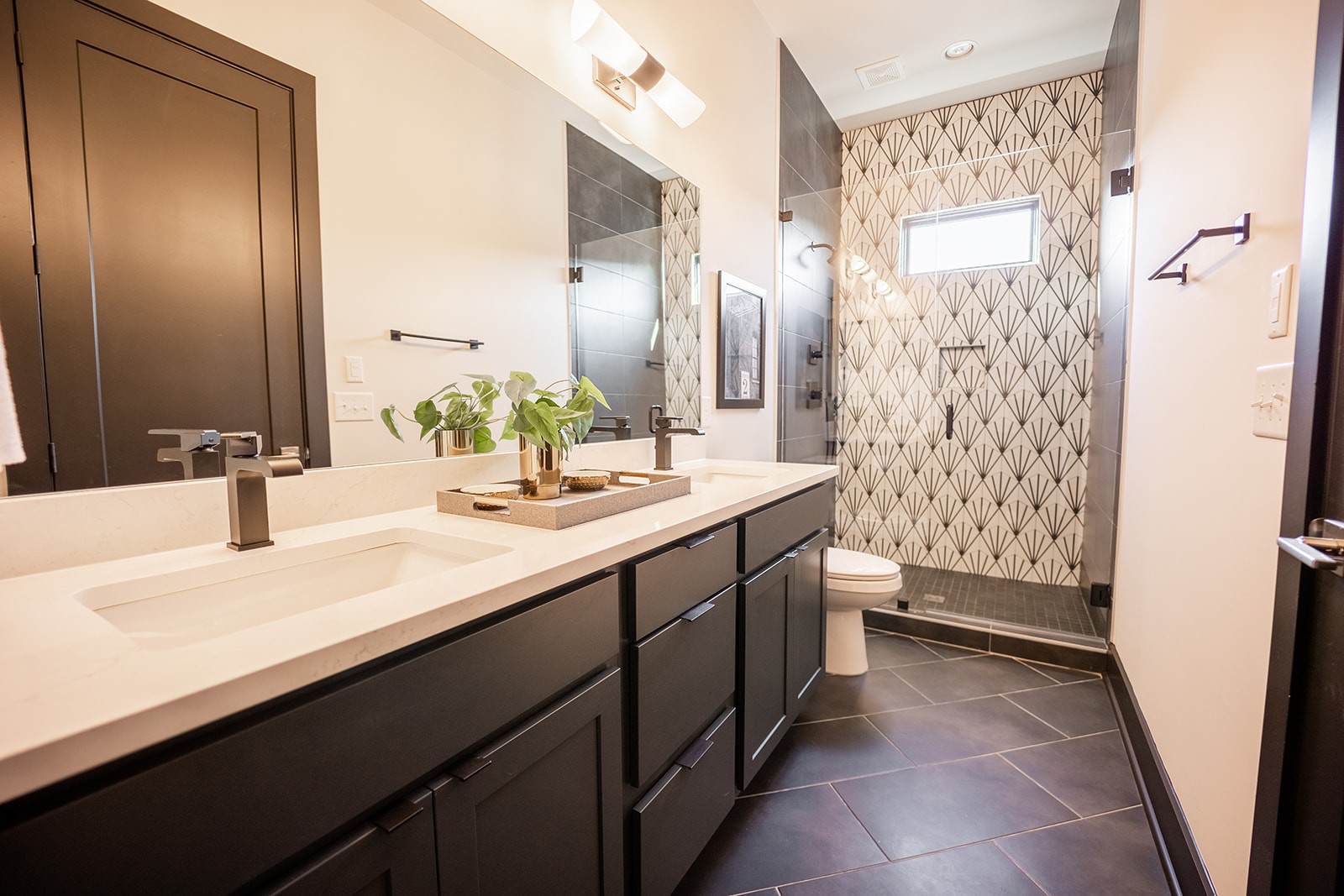 1037 Southside Ct Unit: 4