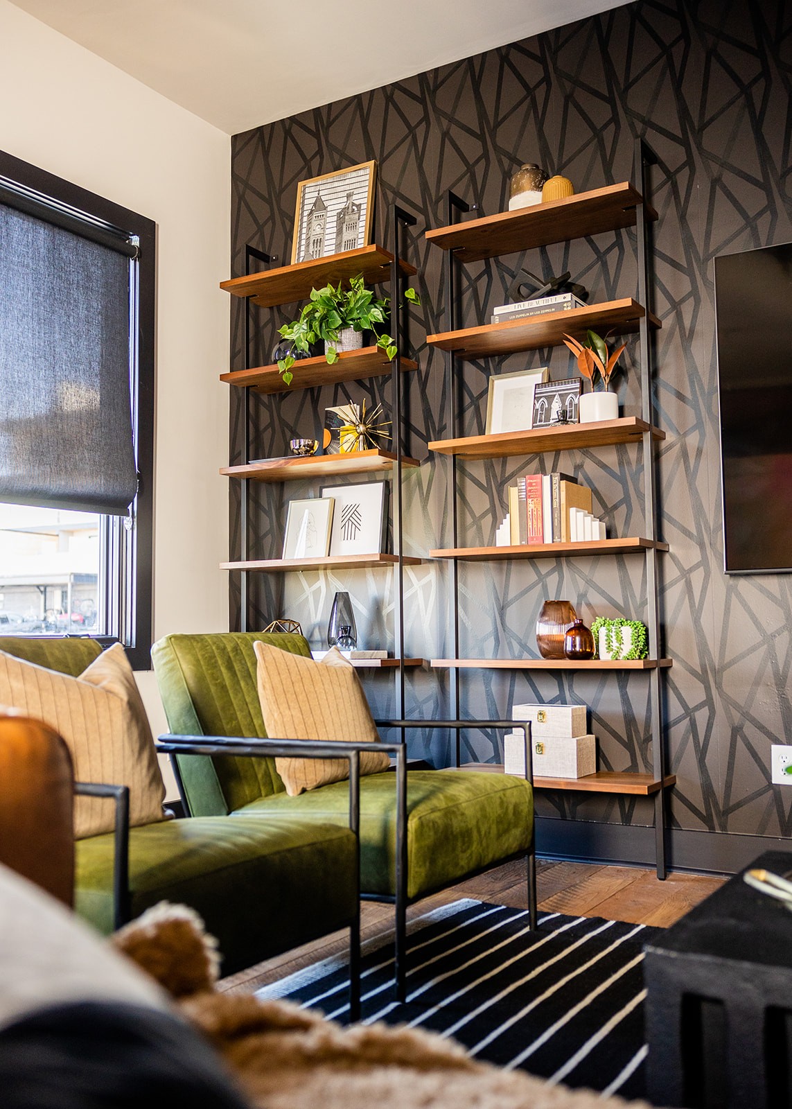 1037 Southside Ct Unit: 4