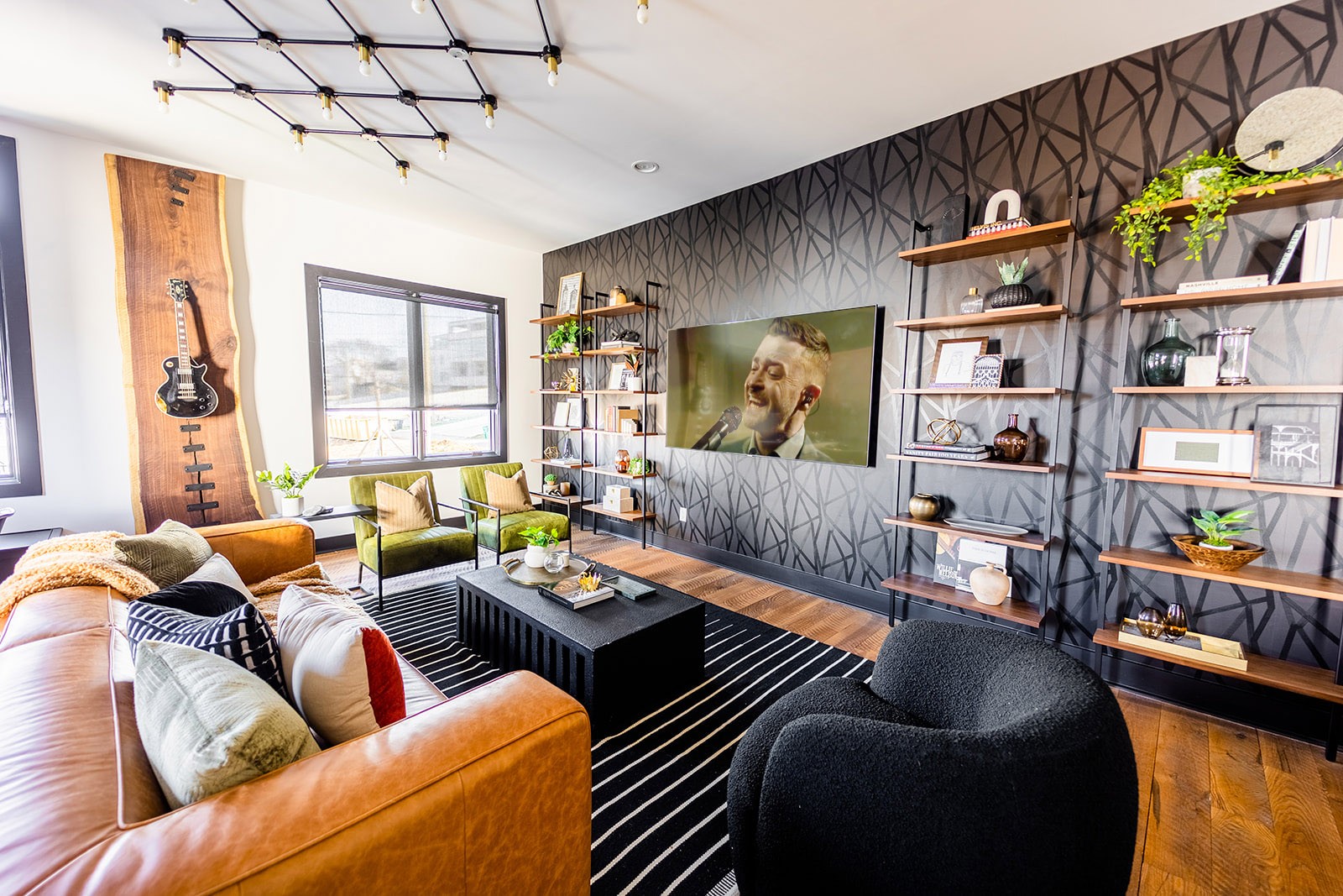 1037 Southside Ct Unit: 4