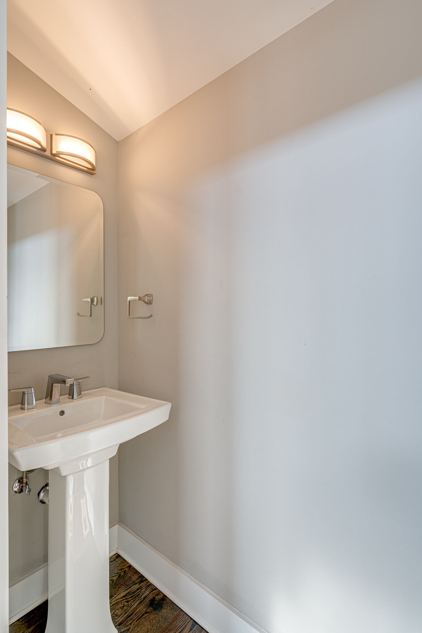 1410 Edgehill Ave Unit: B