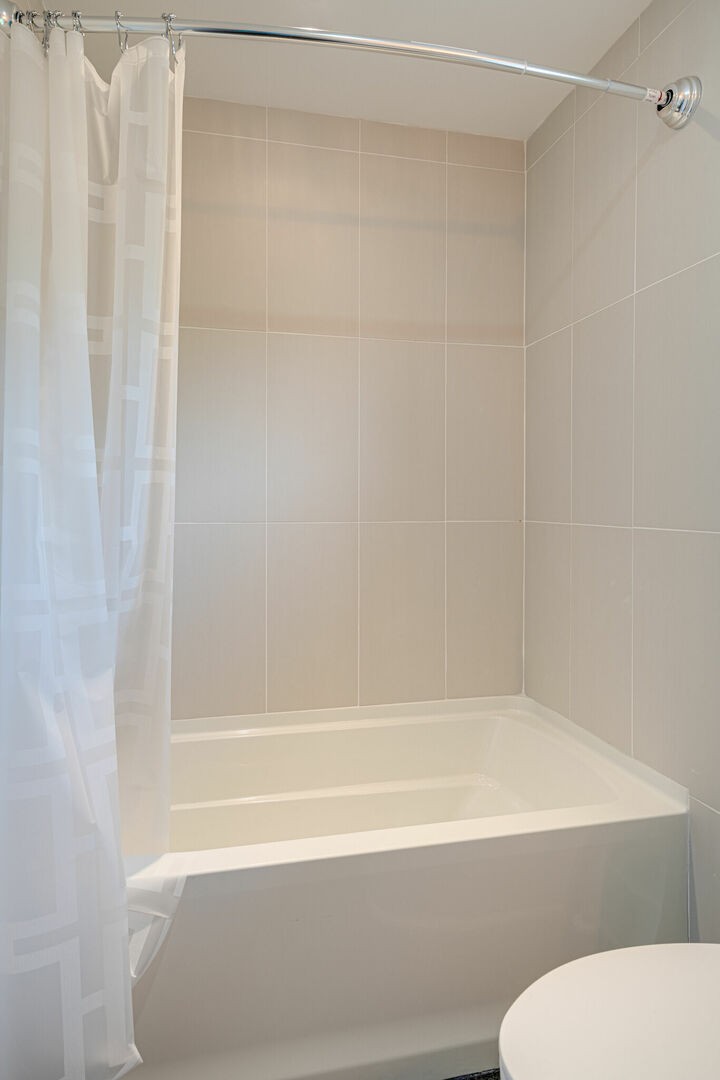 521 Camden Dr Unit: B