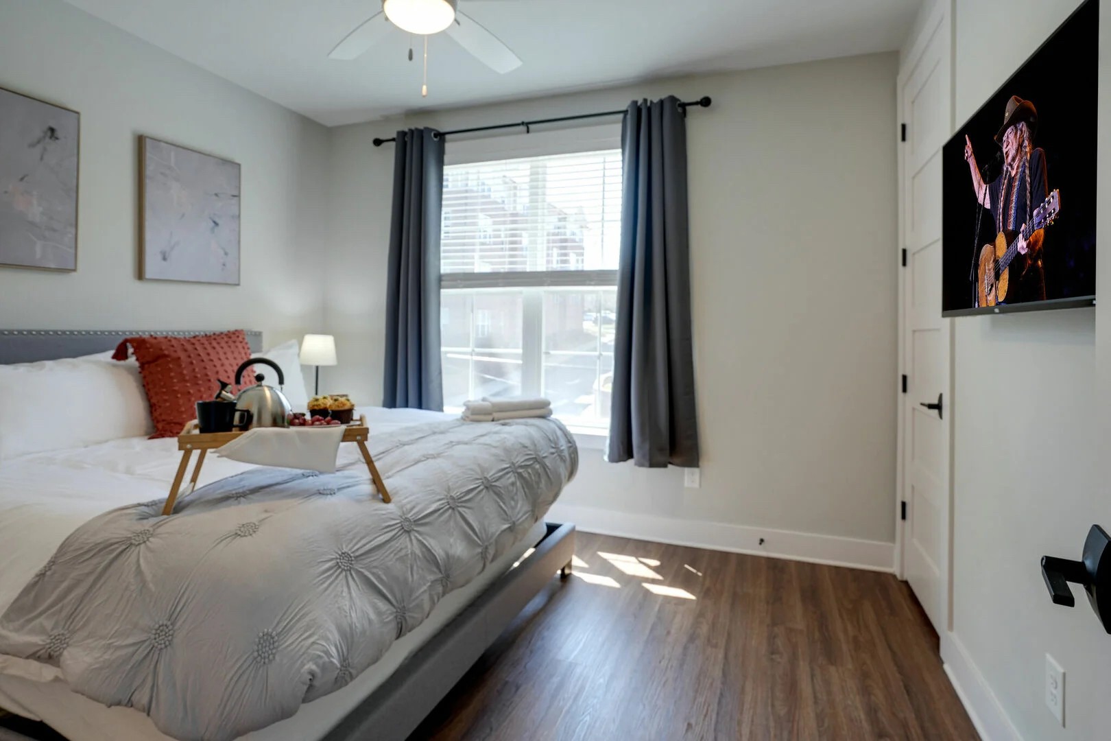 805B Bradford Ave Unit: 302