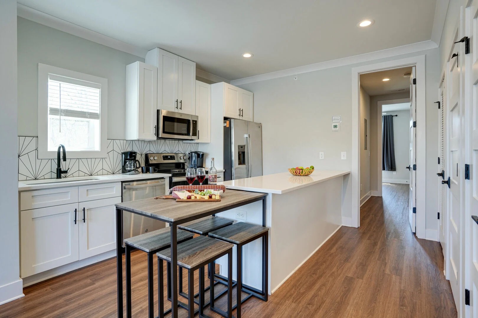 805B Bradford Ave Unit: 302
