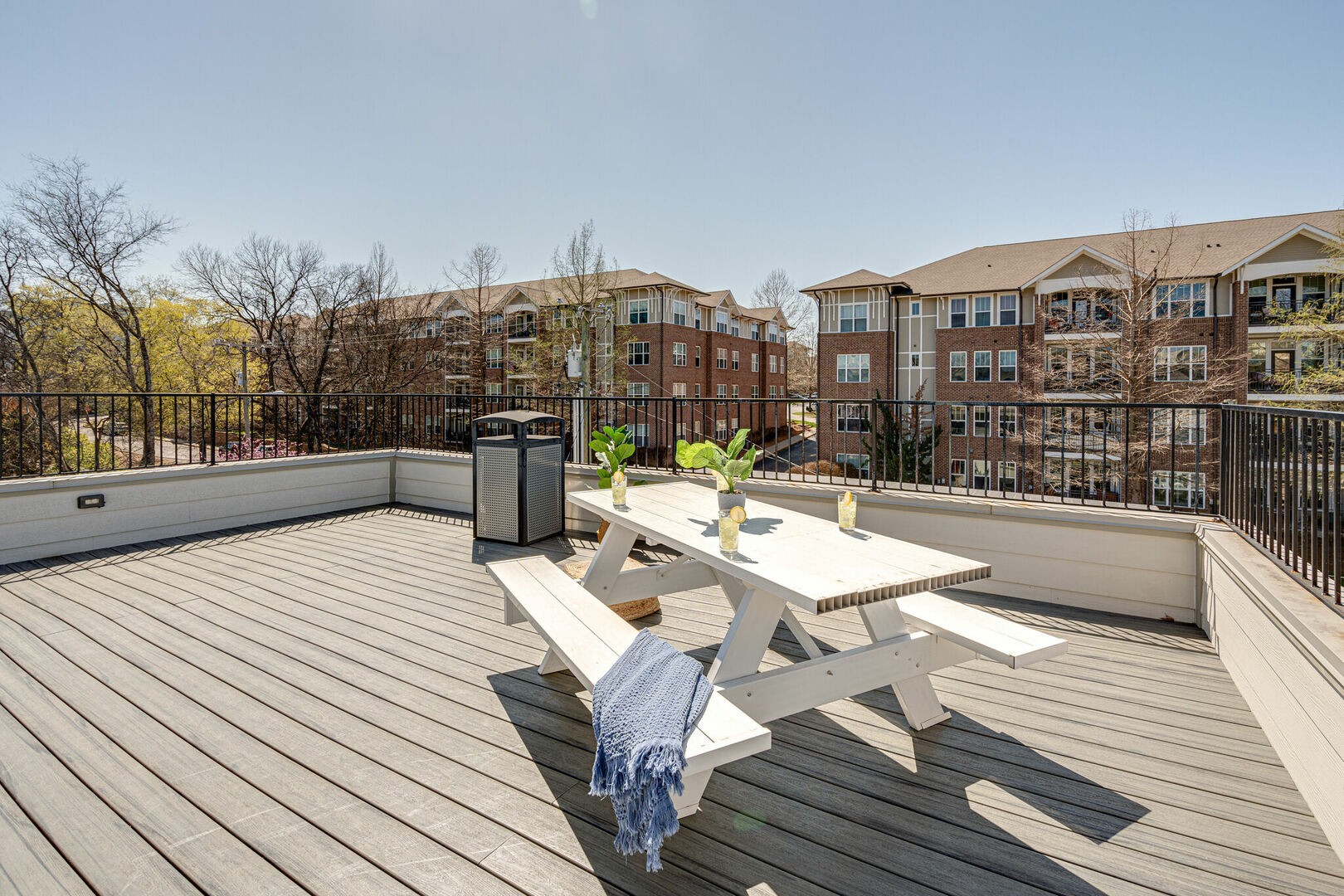 805B Bradford Ave Unit: 301