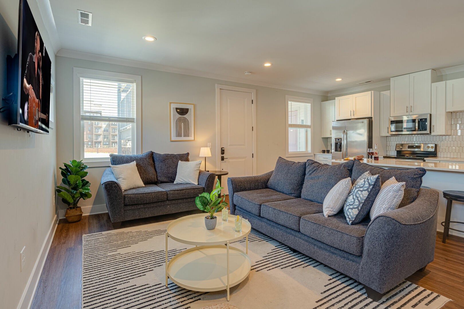 805B Bradford Ave Unit: 301