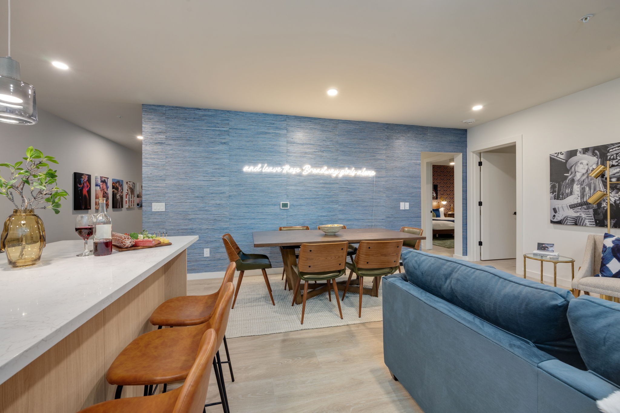 635 7th Ave, S Unit: 204