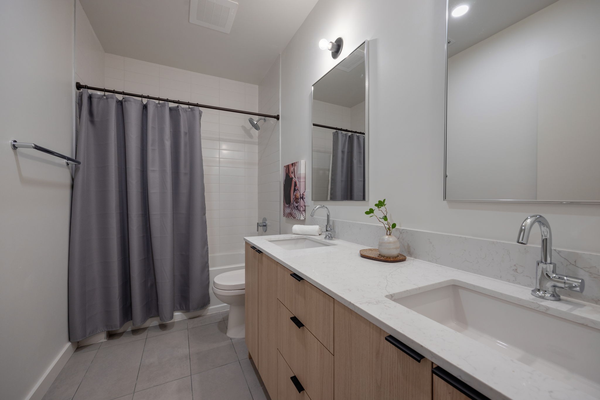 635 7th Ave, S Unit: 204