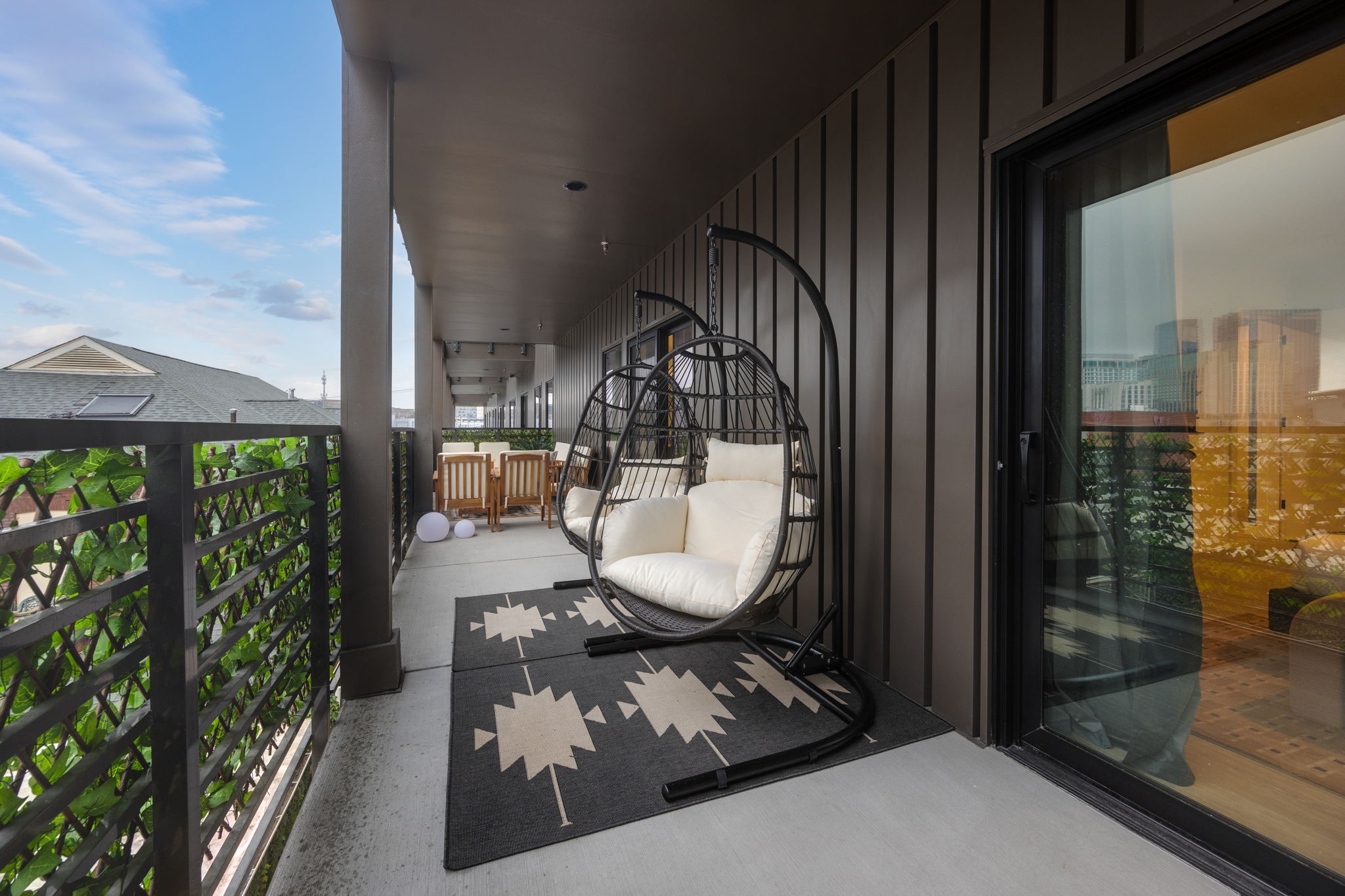 635 7th Ave, S Unit: 204
