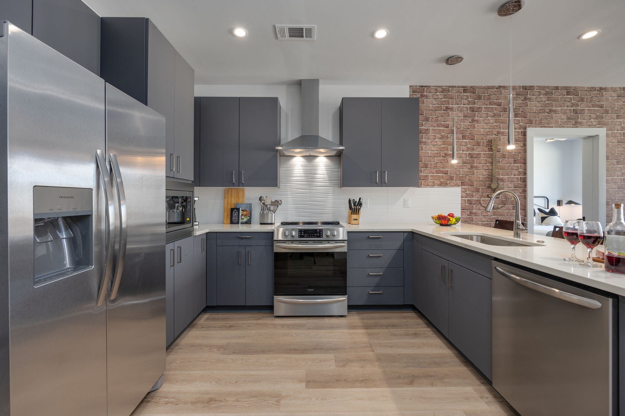303 31st Ave, N Unit: 415