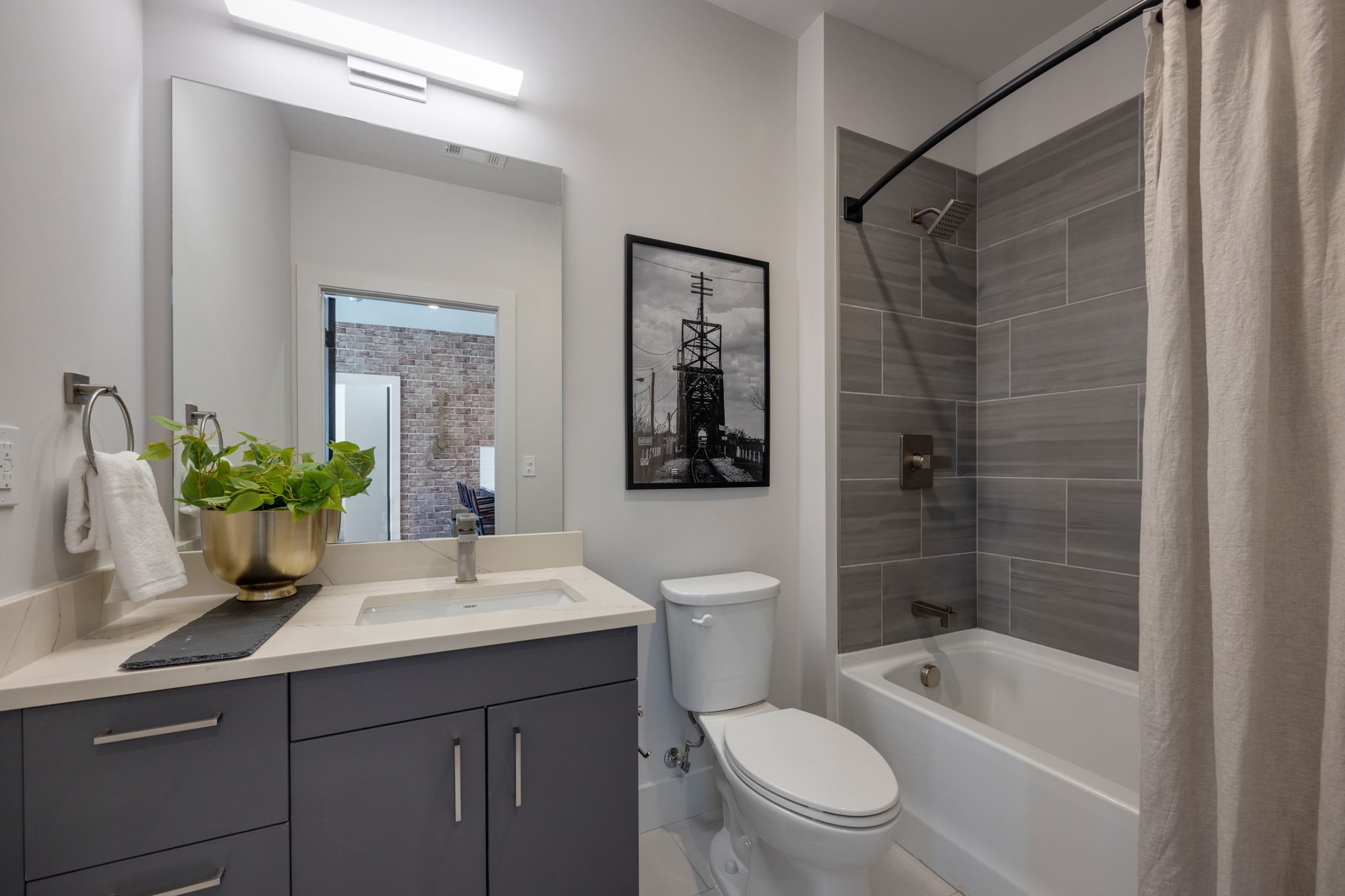 303 31st Ave, N Unit: 415