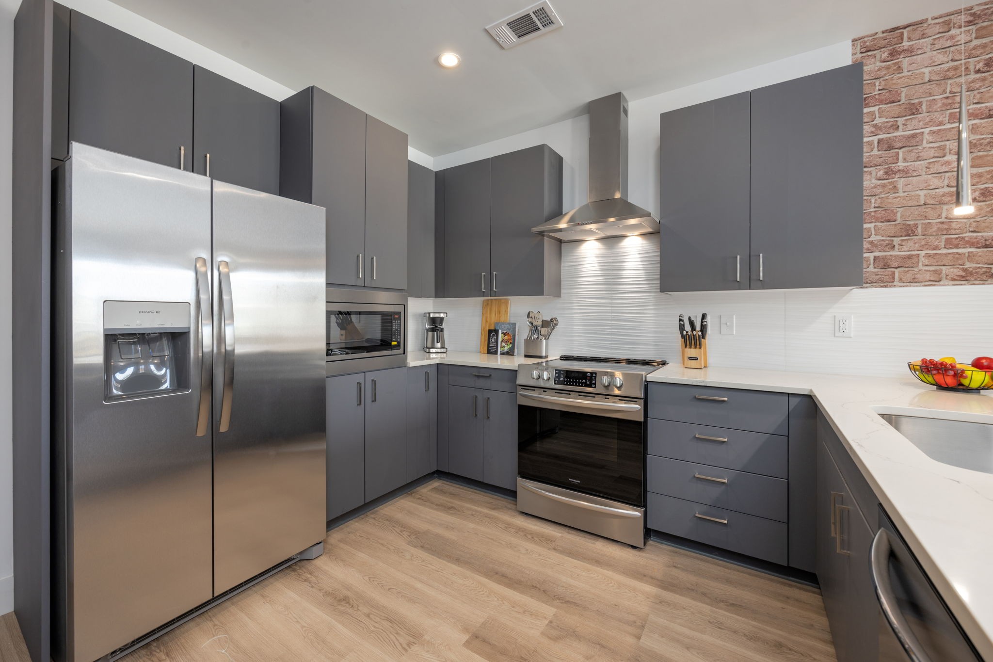 303 31st Ave, N Unit: 415