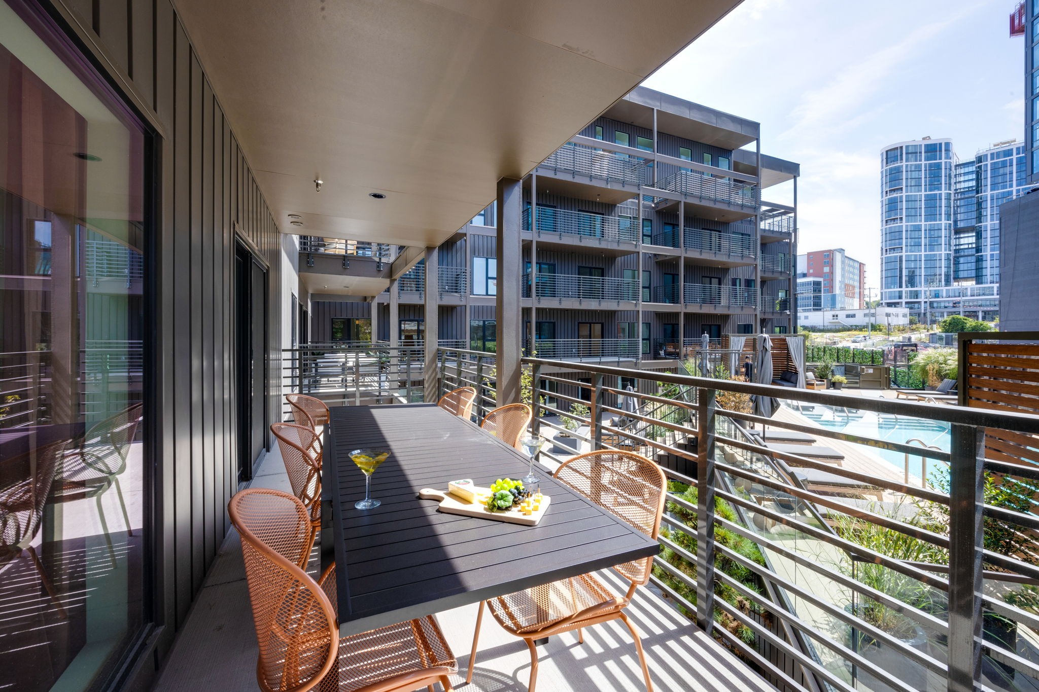 635 7th Ave, S Unit: 302