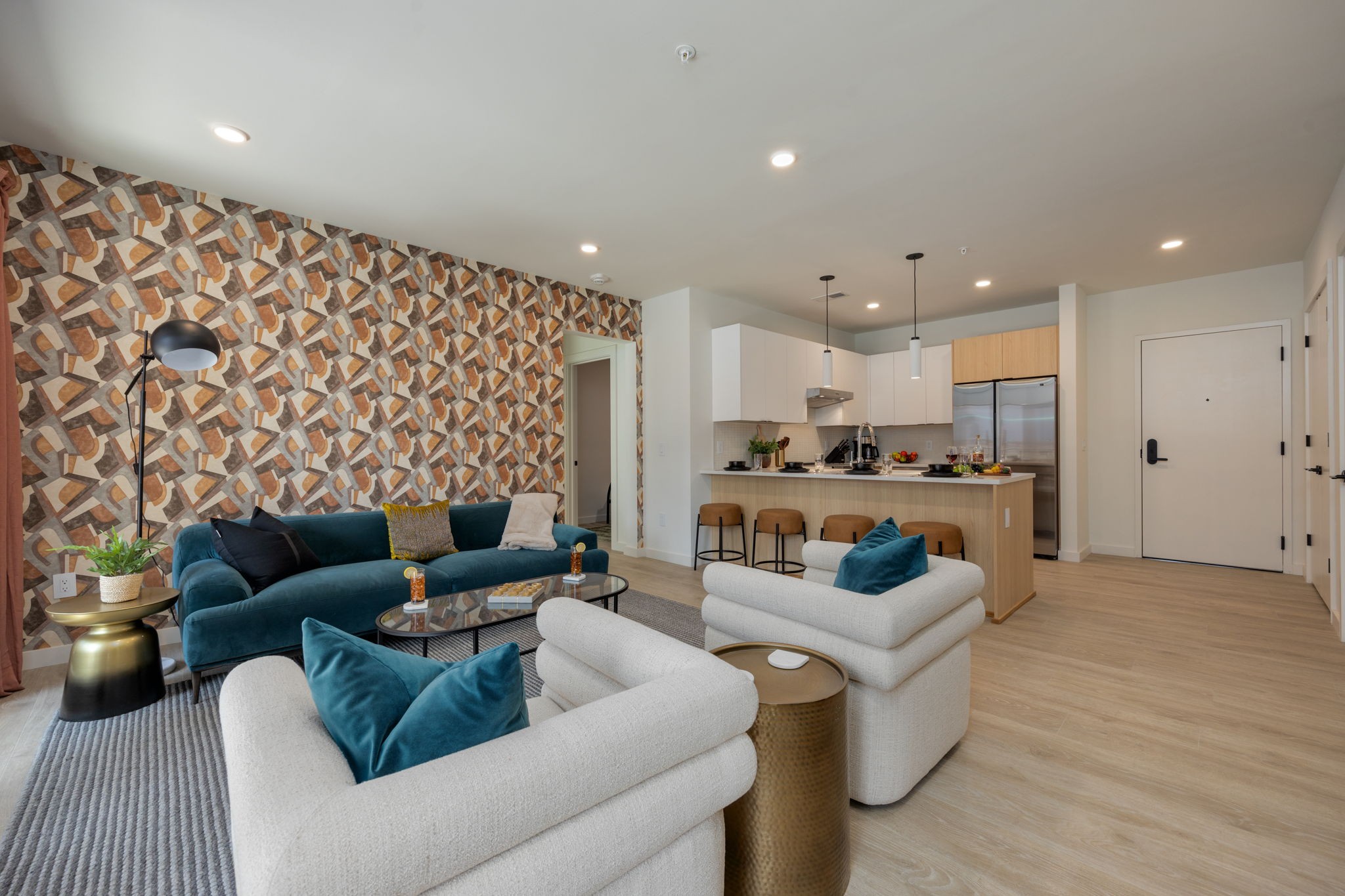 635 7th Ave, S Unit: 302