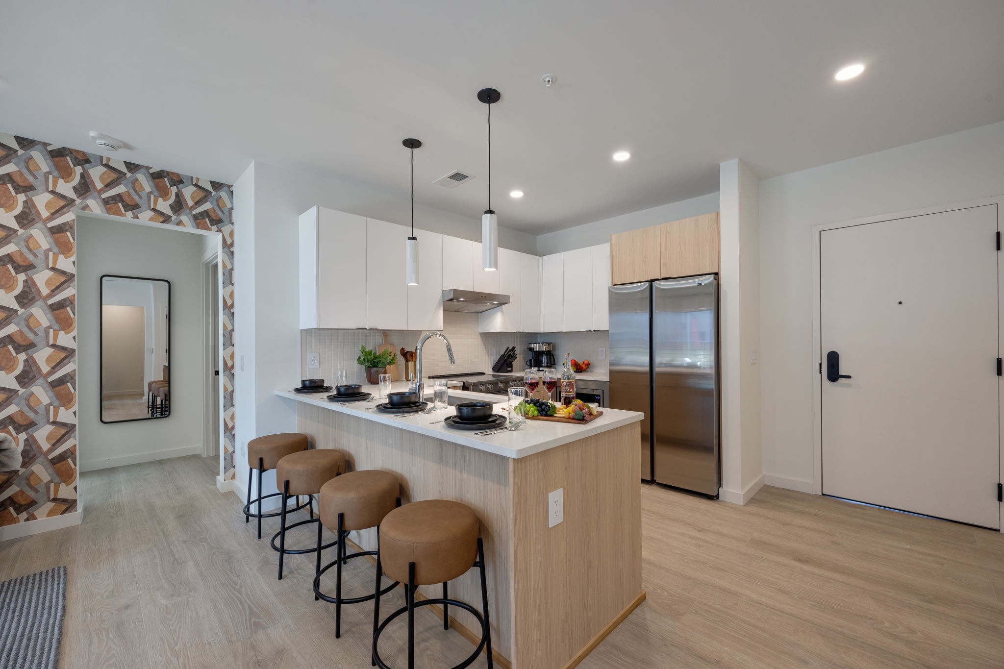 635 7th Ave, S Unit: 302