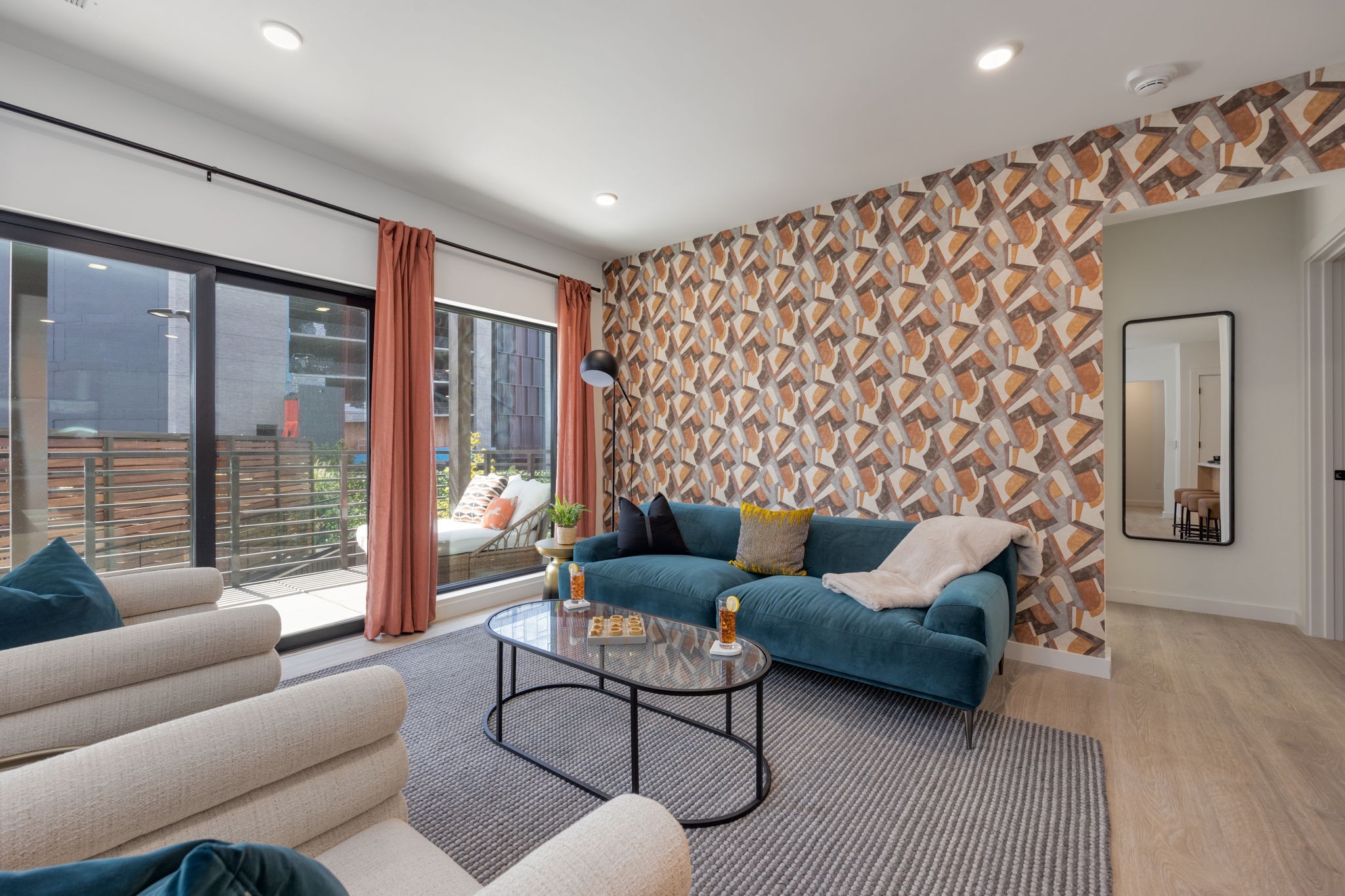 635 7th Ave, S Unit: 302