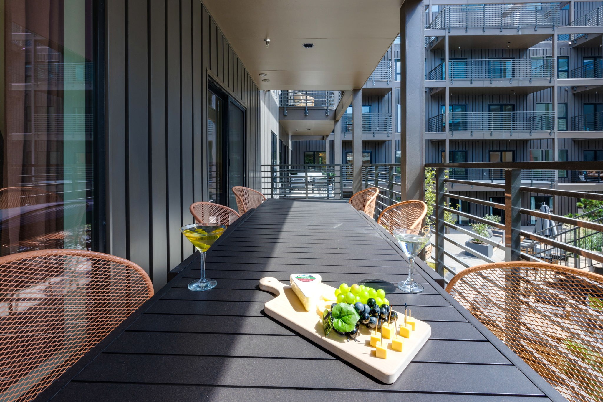 635 7th Ave, S Unit: 302