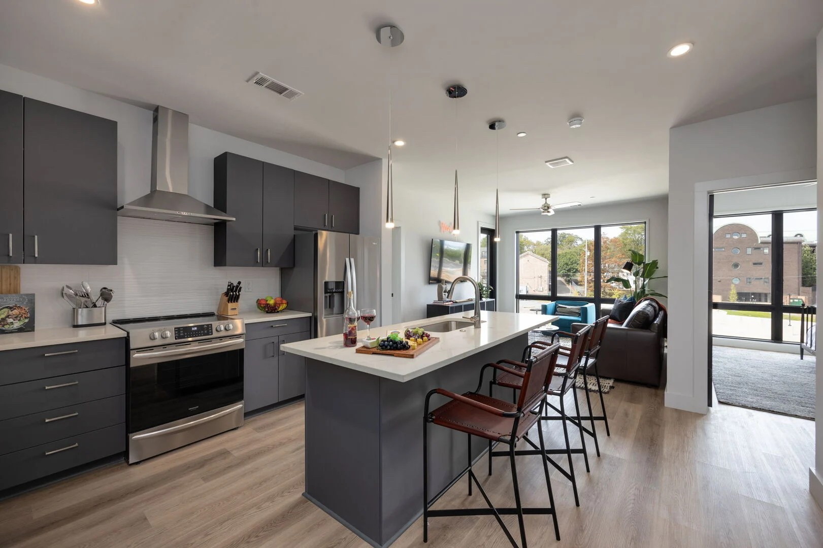 303 31st Ave, N Unit: 504