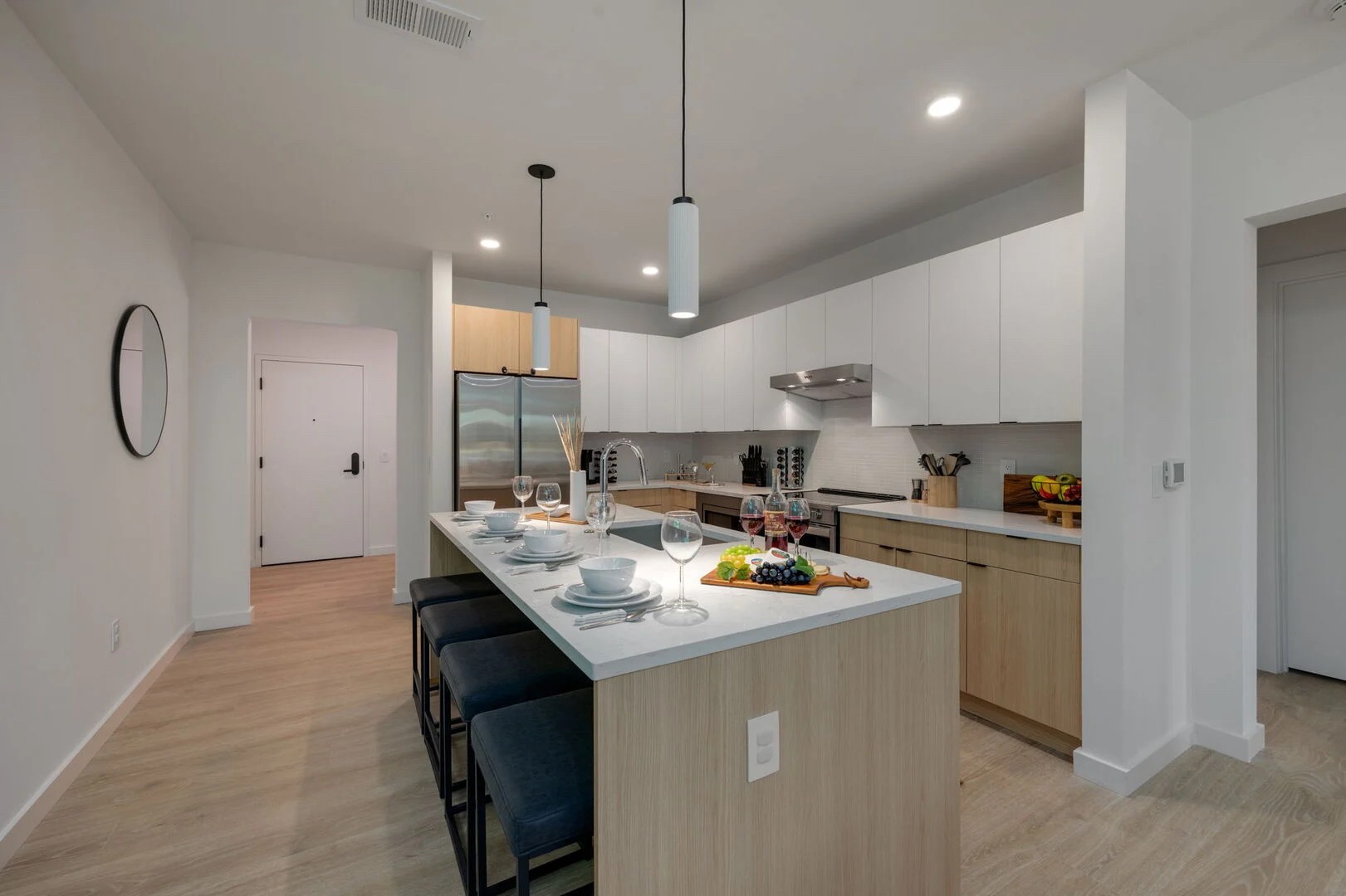 635 7th Ave, S Unit: 212