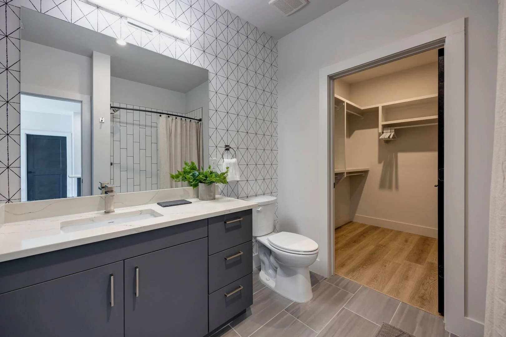 303 31st Ave, N Unit: 303