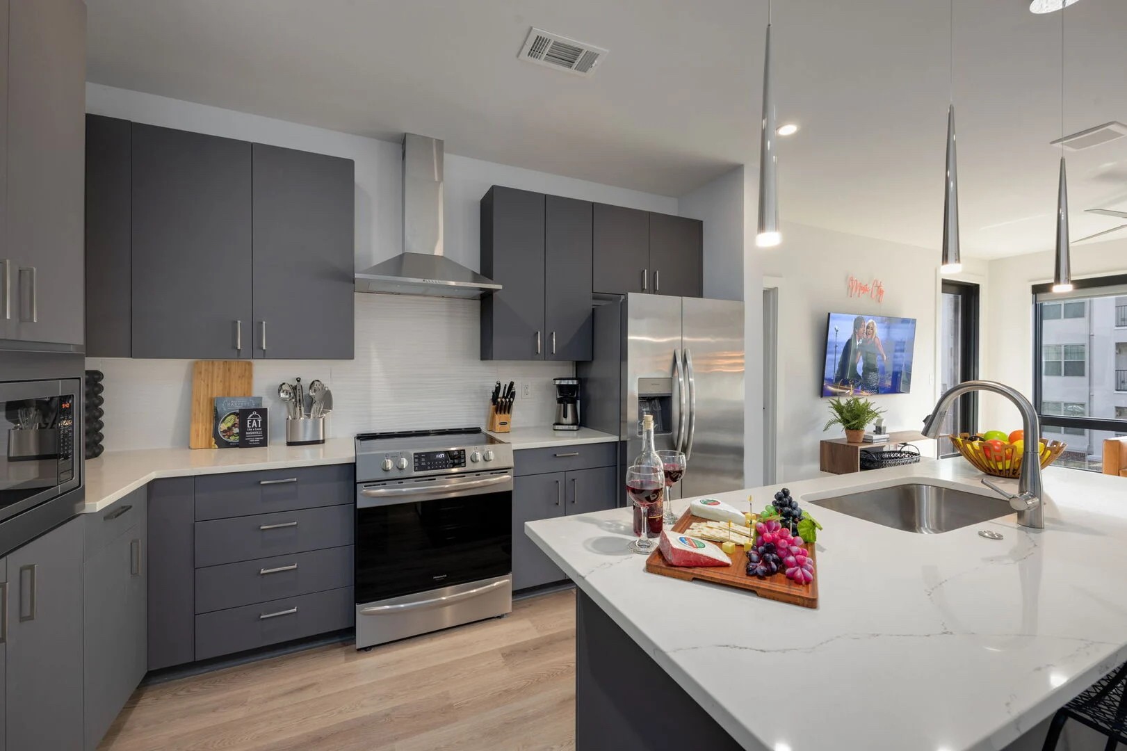 303 31st Ave, N Unit: 303