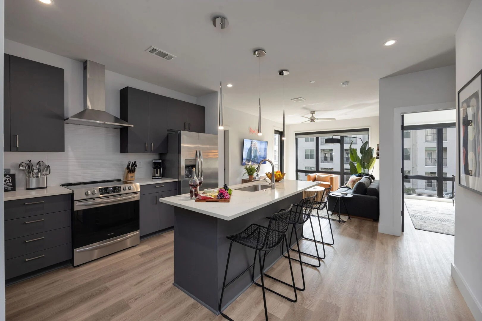 303 31st Ave, N Unit: 303