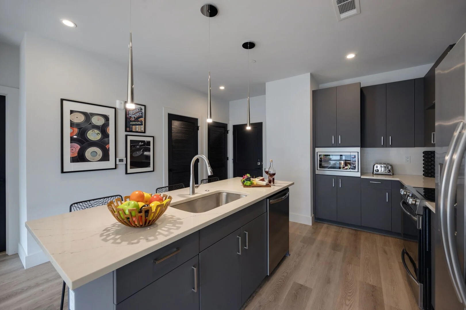 303 31st Ave, N Unit: 303