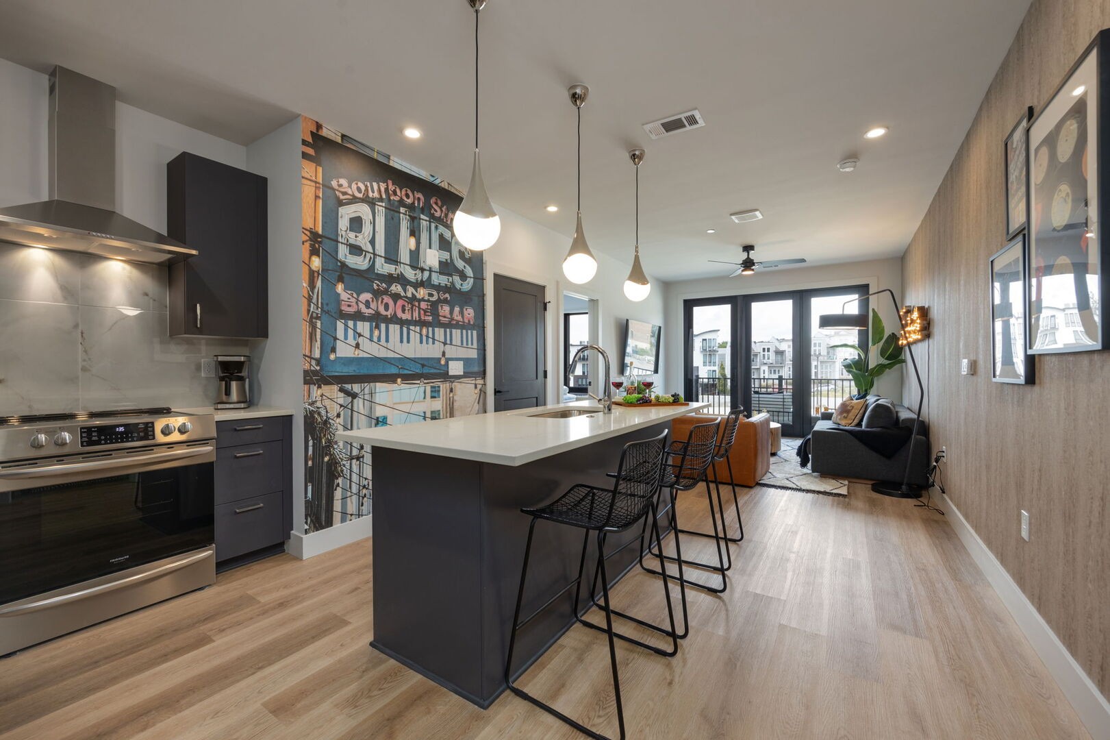 303 31st Ave, N Unit: 413
