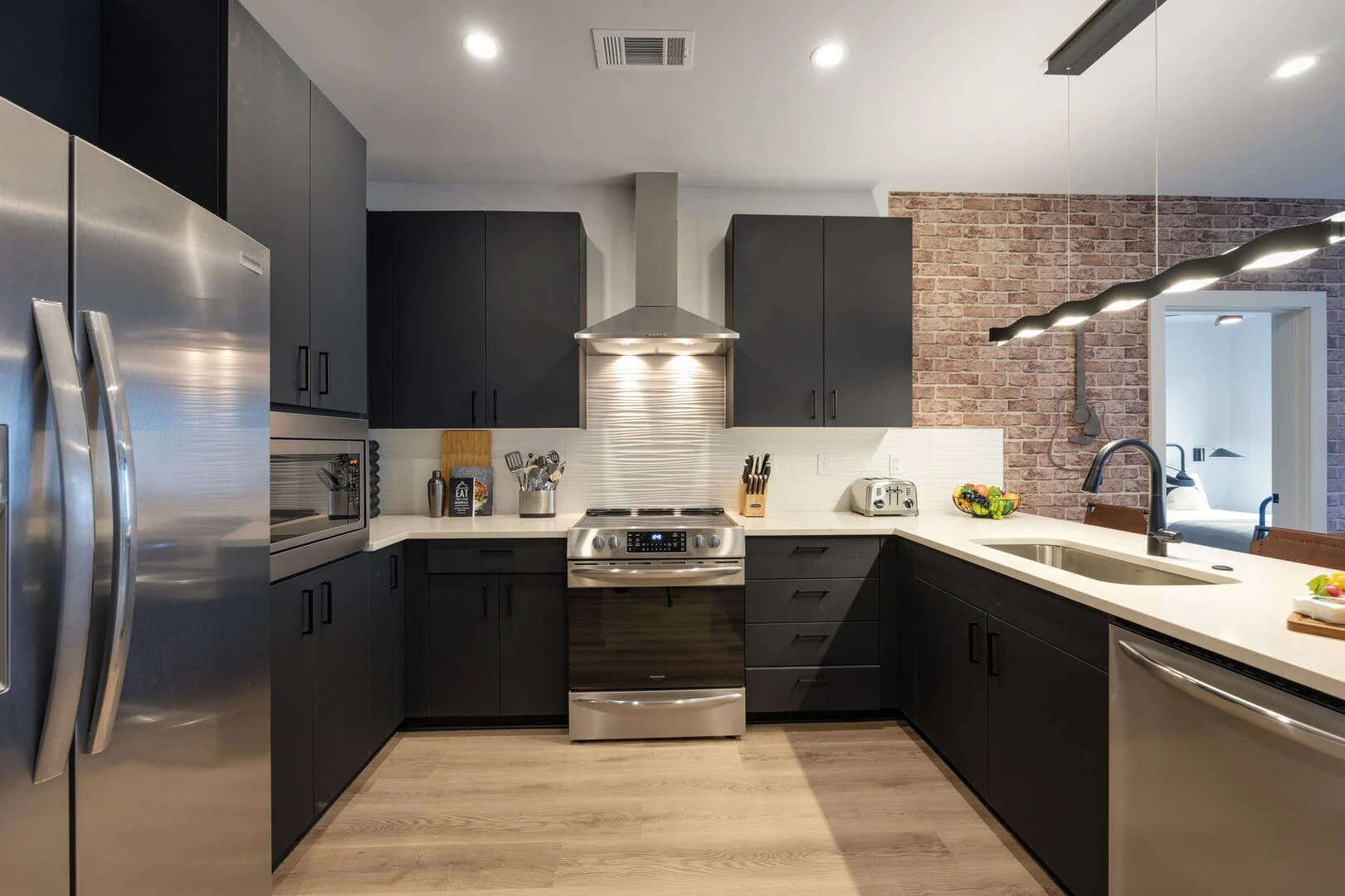 303 31st Ave, N Unit: 305