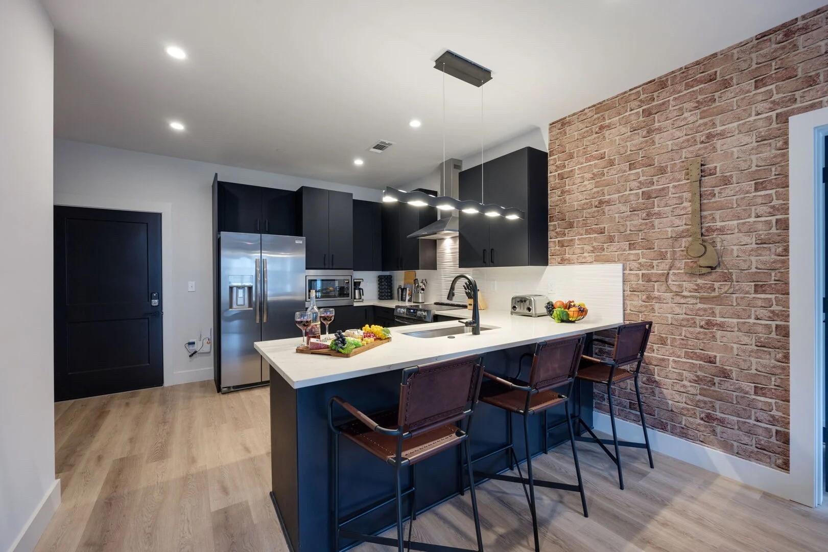303 31st Ave, N Unit: 305