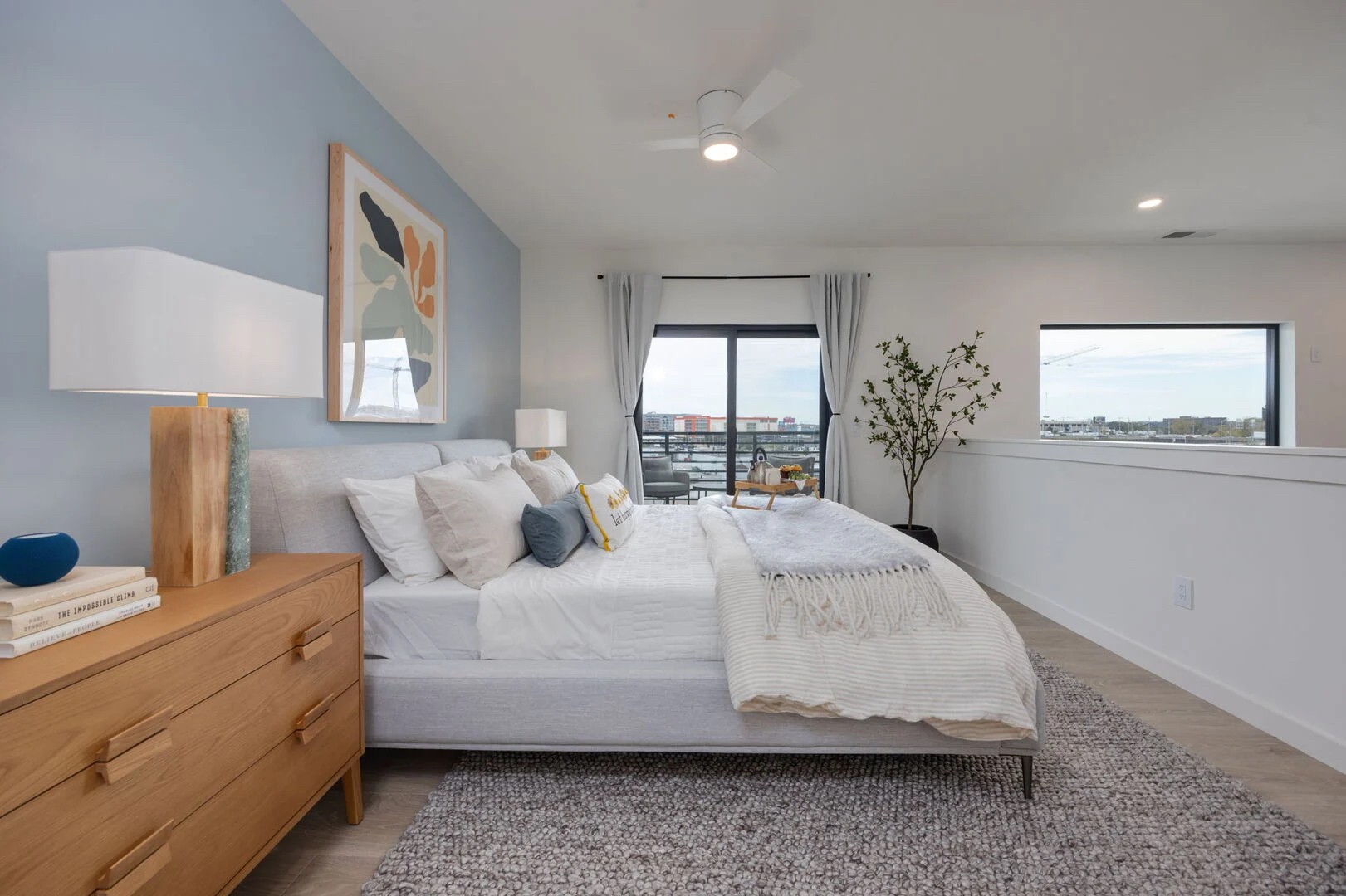 635 7th Ave, S Unit: 611
