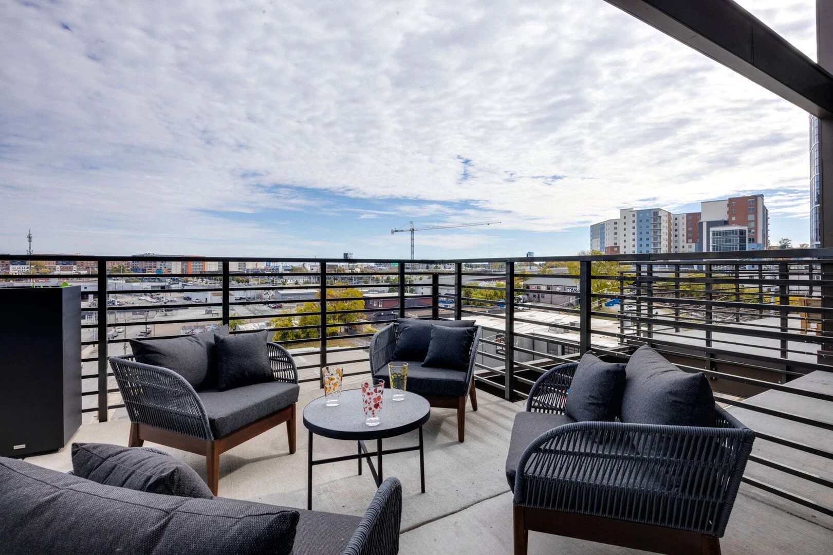635 7th Ave, S Unit: 611