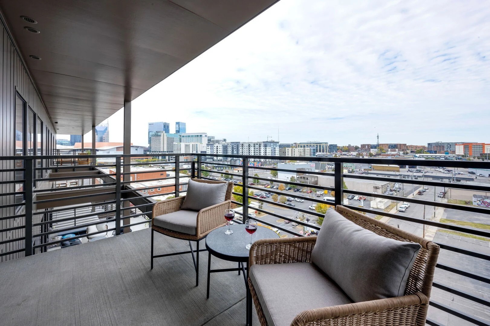 635 7th Ave, S Unit: 611