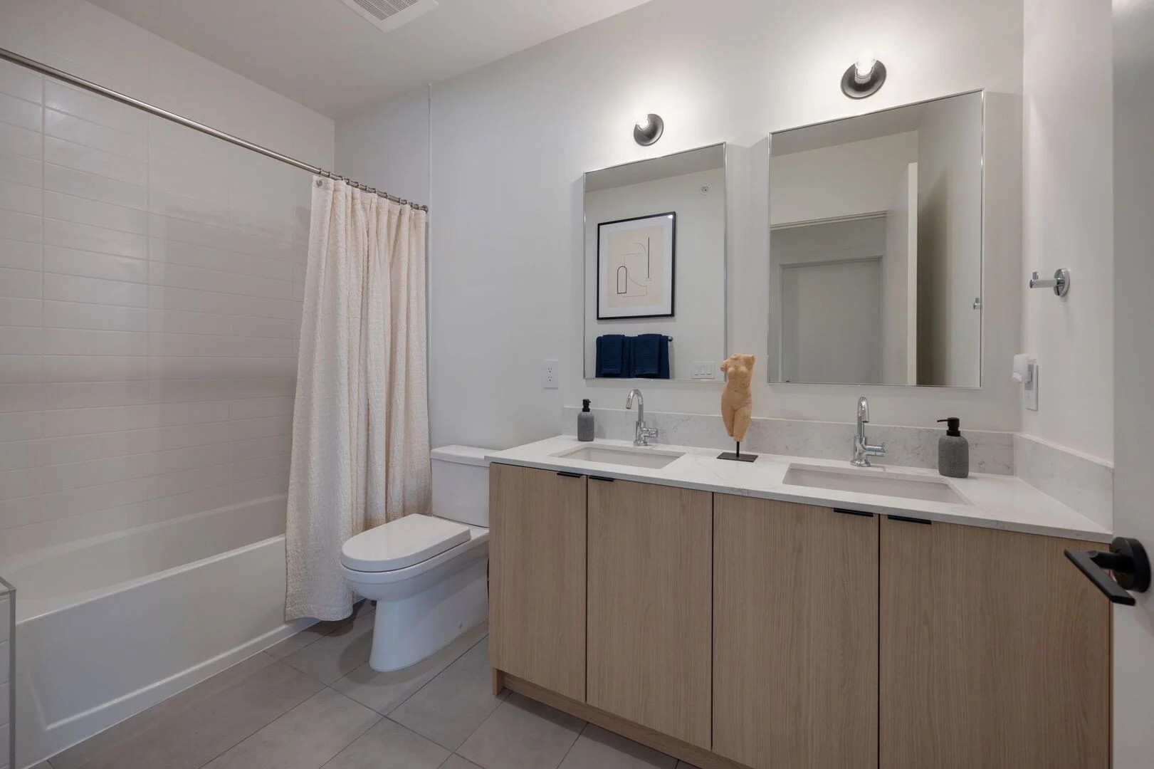 635 7th Ave, S Unit: 611