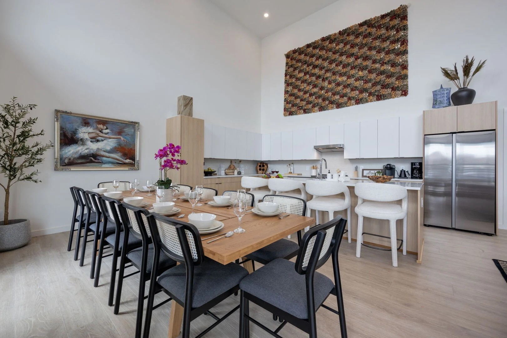 635 7th Ave, S Unit: 611