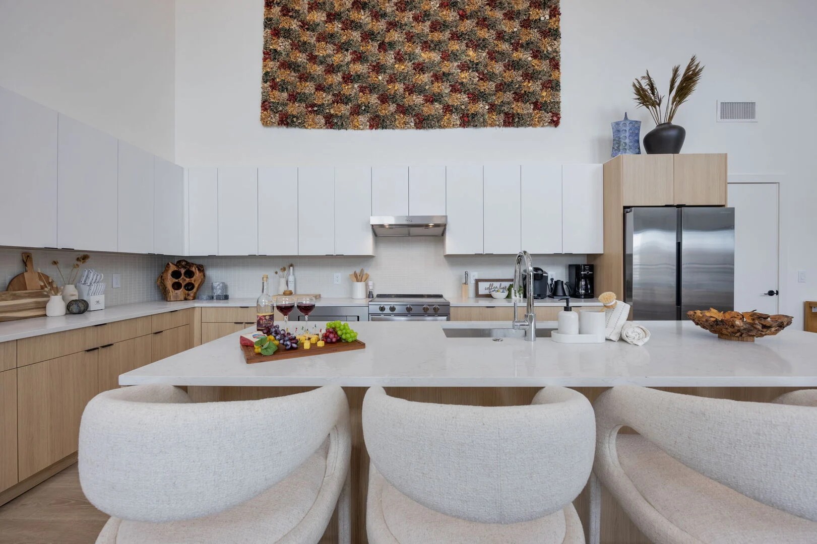 635 7th Ave, S Unit: 611